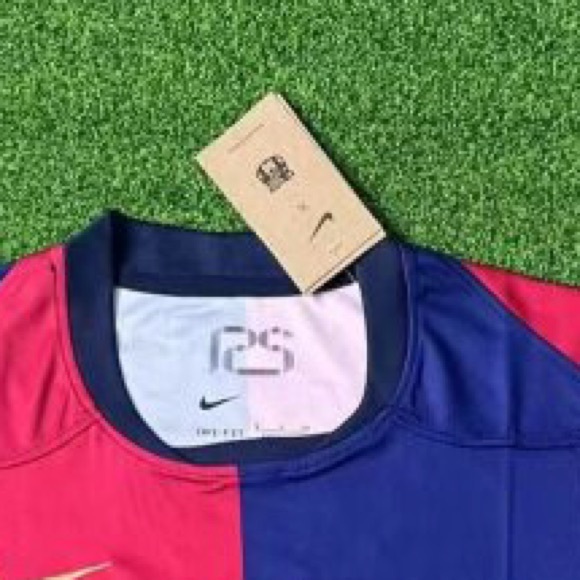 Barcelona home fans issue 24/25 - Picture 6 of 7